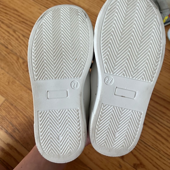 Fancy toddler sneakers. Very comfortable - Picture 3 of 6